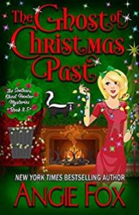 The Ghost of Christmas Past by Angie Fox